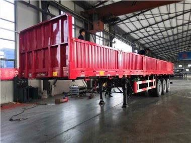 Lori Kotak 6 Ton 4 × 2 Dengan Mesin LHD Atau RHD Cummins 3.9L